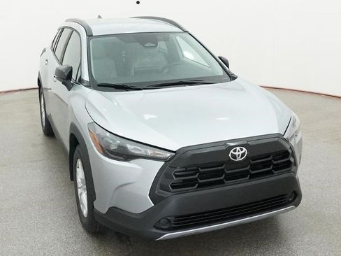 Used 2026 Toyota Corolla Cross LE FWD image 51