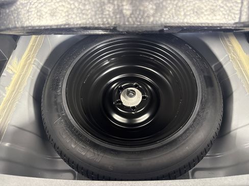 Certified 2025 Honda HR-V LX image 21