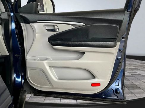 Used 2016 Honda Pilot LX image 25