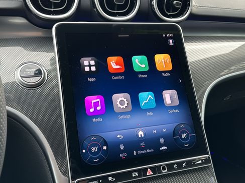 Certified 2025 Mercedes-Benz C 300 4MATIC Sedan image 20