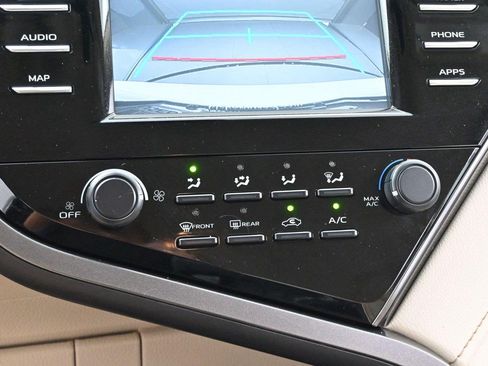 Used 2019 Toyota Camry LE FWD image 22