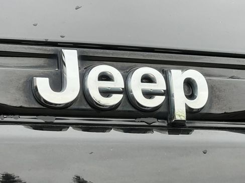 Used 2022 Jeep Grand Cherokee Limited AWD/4WD image 48