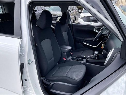 Used 2022 Kia Soul LX w/ Technology Package image 7