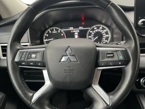 Used 2024 Mitsubishi Outlander SE FWD image 19