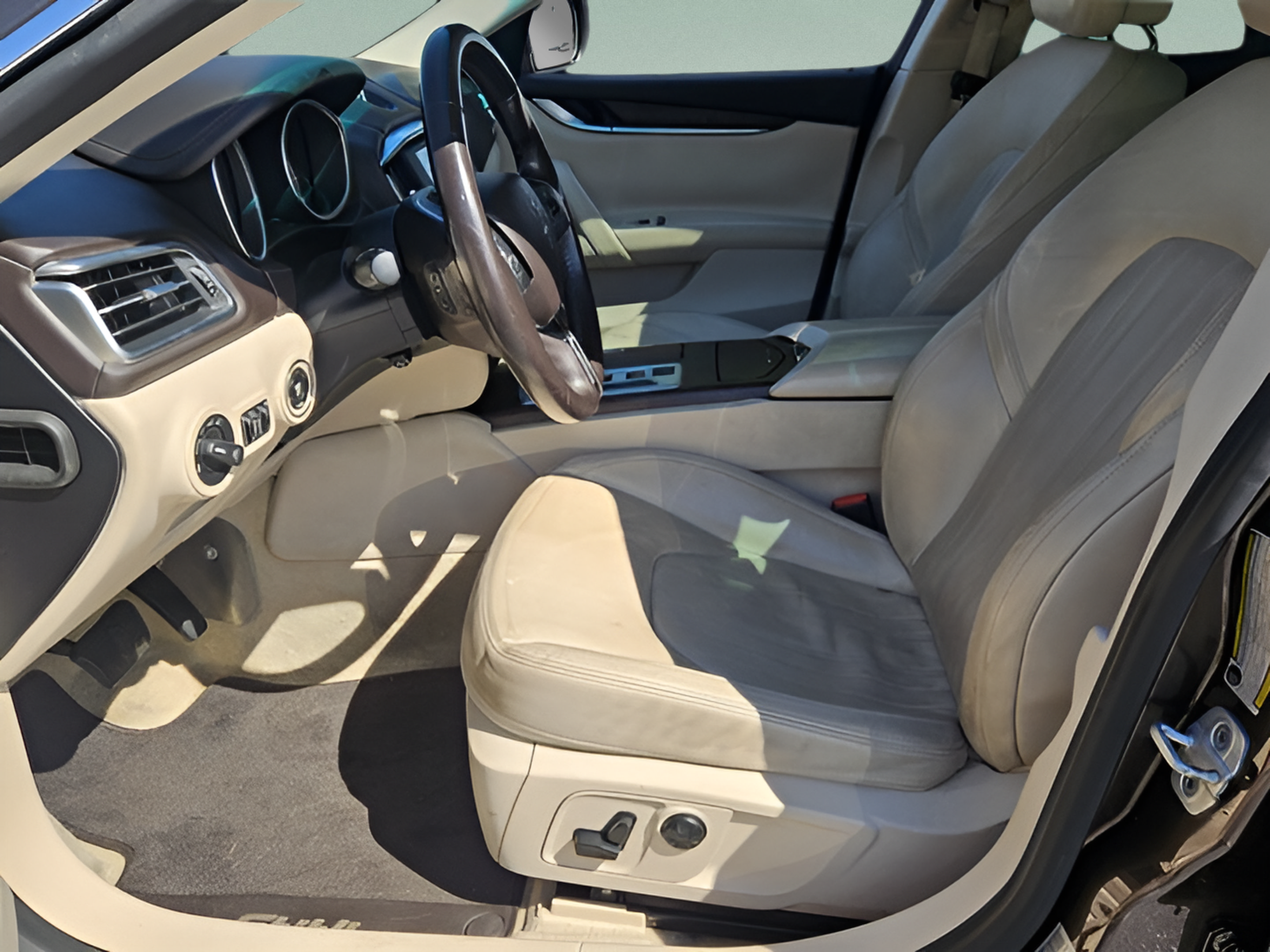 Used 2014 Maserati Ghibli RWD image 12