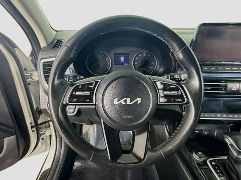 Used 2022 Kia Seltos S image 13