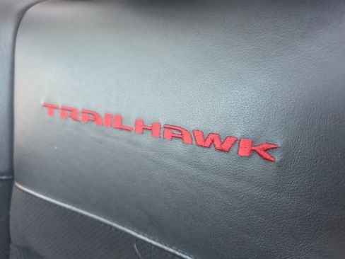 Used 2021 Jeep Grand Cherokee Trailhawk w/ Premium Lighting Group image 12