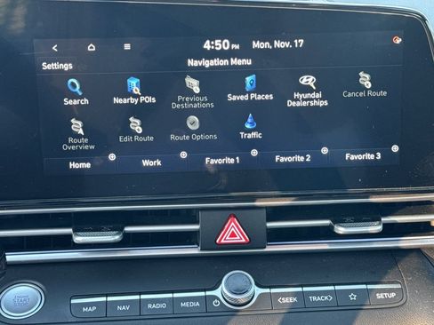 Used 2025 Hyundai Elantra SEL w/ Cargo Package FWD image 31
