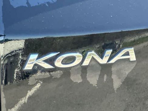 Used 2021 Hyundai Kona SE image 17