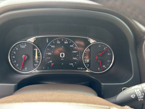 Used 2017 GMC Acadia Denali w/ Technology Package FWD image 29