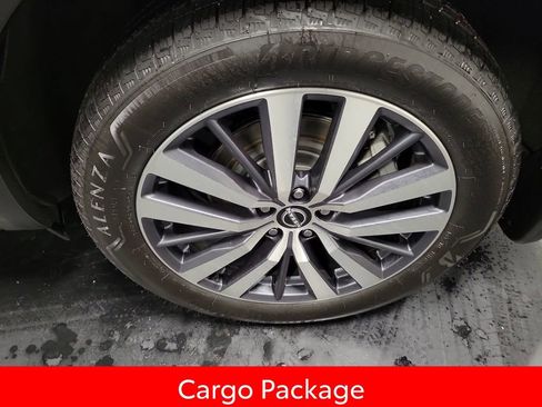 Used 2022 Nissan Pathfinder Platinum w/ Cargo Package image 10