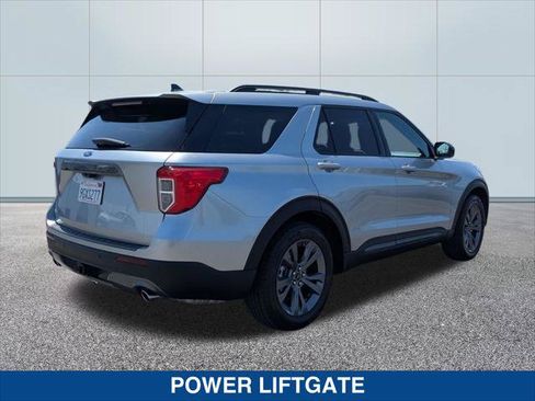 Used 2023 Ford Explorer XLT w/ Equipment Group 202A RWD image 5