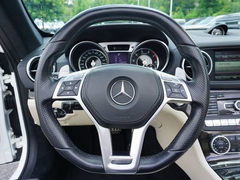 Used 2014 Mercedes-Benz SL 63 AMG image 17