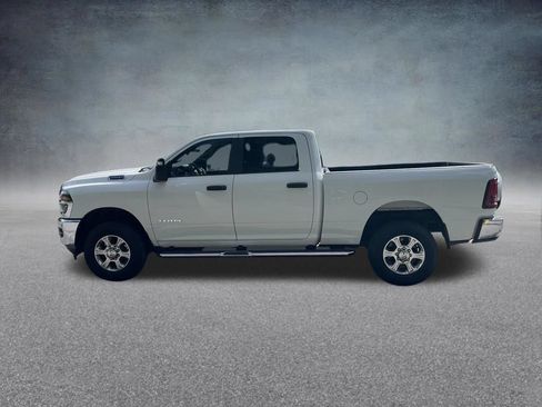 Used 2025 RAM 2500 Big Horn AWD/4WD image 5