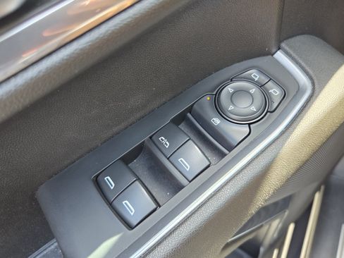 Used 2024 Chevrolet Silverado 1500 LT AWD/4WD image 29