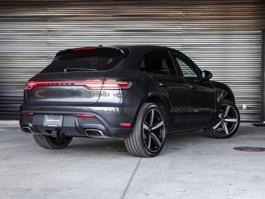 Certified 2026 Porsche Macan AWD/4WD image 7