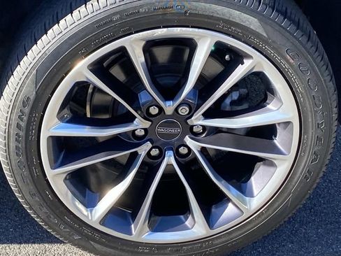 Used 2022 Jeep Wagoneer Series II w/ Premium Group I image 30