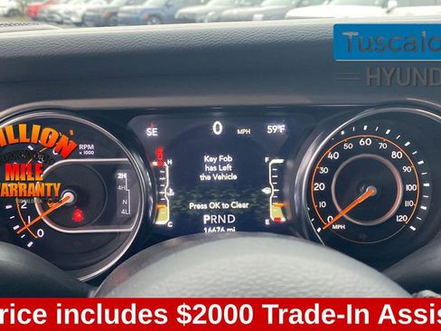 Used 2023 Jeep Gladiator Sport image 16