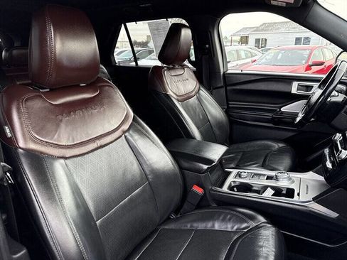 Used 2022 Ford Explorer Platinum w/ Technology Package AWD/4WD image 20
