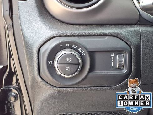 Used 2023 Jeep Gladiator Sport AWD/4WD image 5