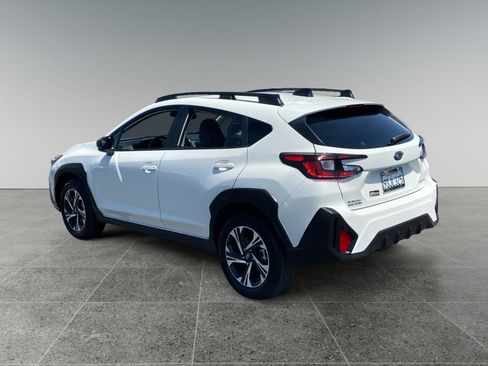 Used 2025 Subaru Crosstrek 2.0i Premium AWD/4WD image 3