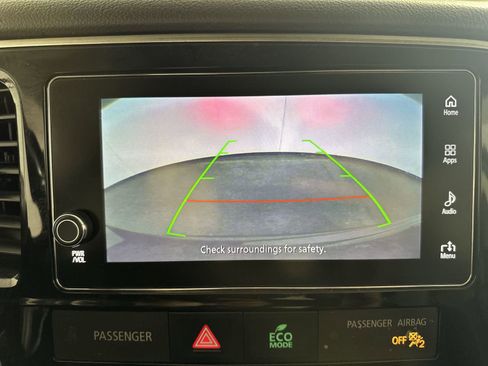 Used 2018 Mitsubishi Outlander SEL AWD/4WD image 17