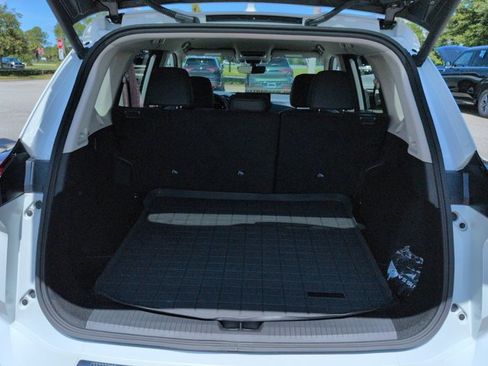 Certified 2024 Nissan Rogue SL FWD image 13