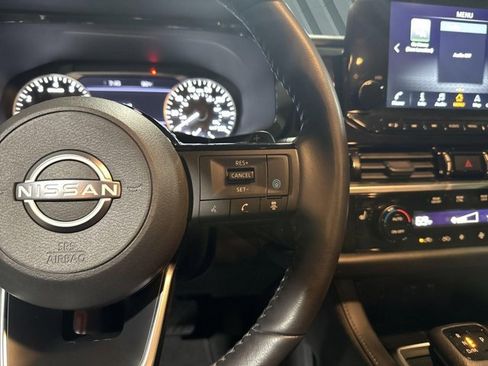 Used 2022 Nissan Pathfinder SL w/ SL Premium Package image 27