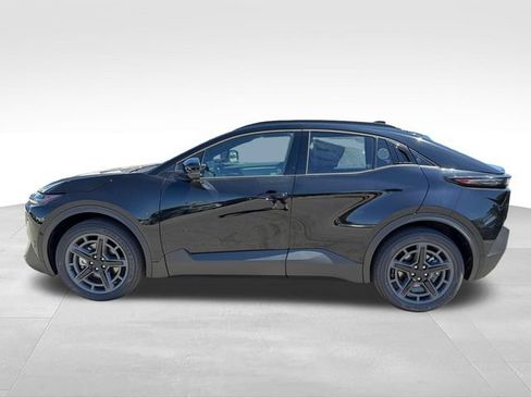 New 2026 Subaru Uncharted AWD image 4