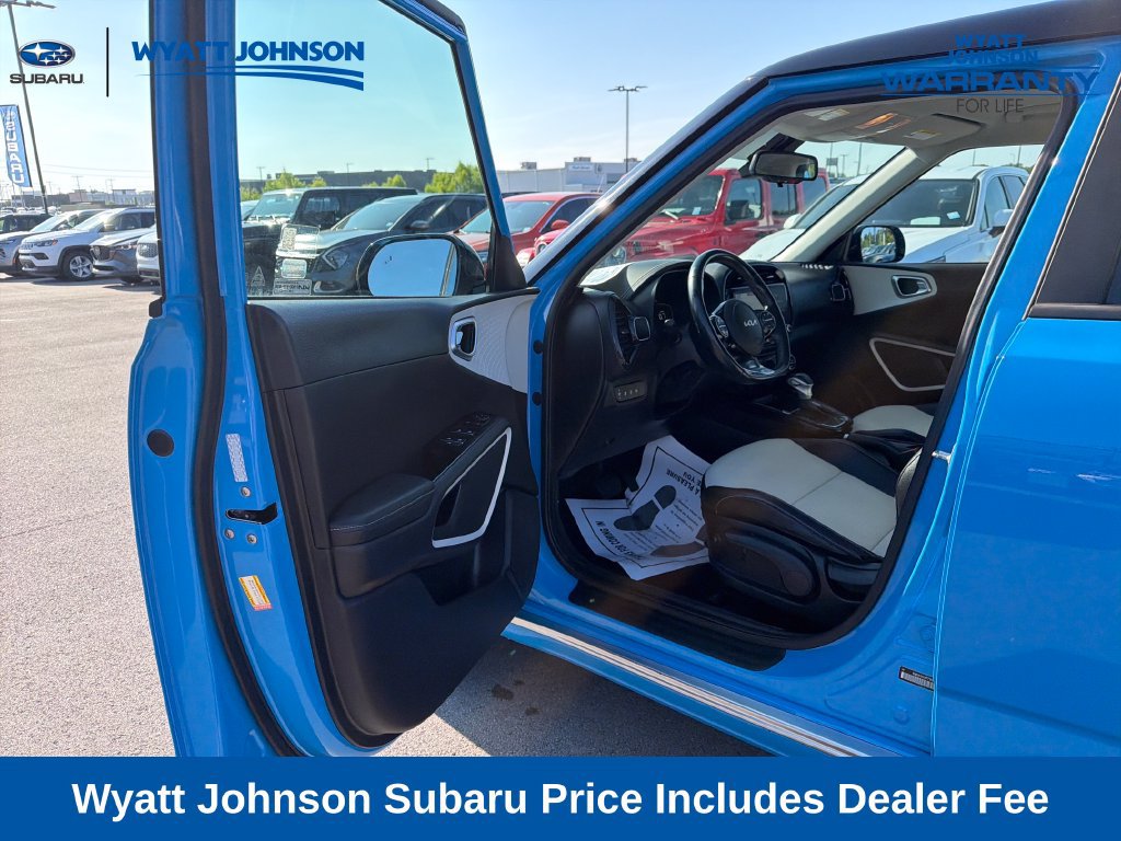 Used 2023 Kia Soul GT-Line FWD image 18