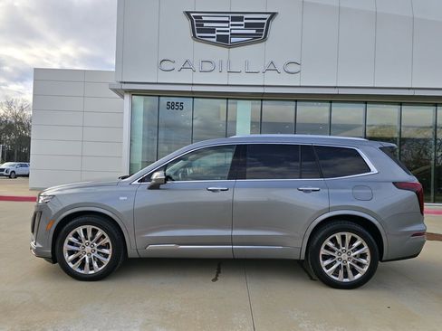 Used 2024 Cadillac XT6 Premium Luxury w/ Technology Package image 2