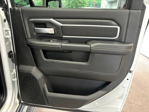 Certified 2026 RAM 2500 Big Horn AWD/4WD image 39