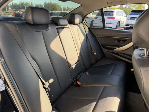Used 2016 BMW 320i Sedan RWD image 18