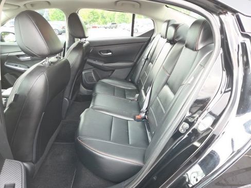 Used 2021 Nissan Sentra SR w/ SR Premium Package FWD image 4