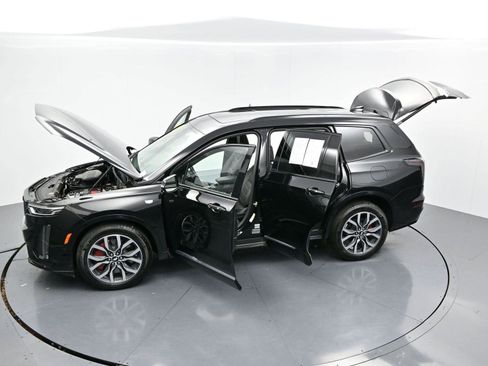 Certified 2024 Cadillac XT6 Sport w/ Platinum Package image 47