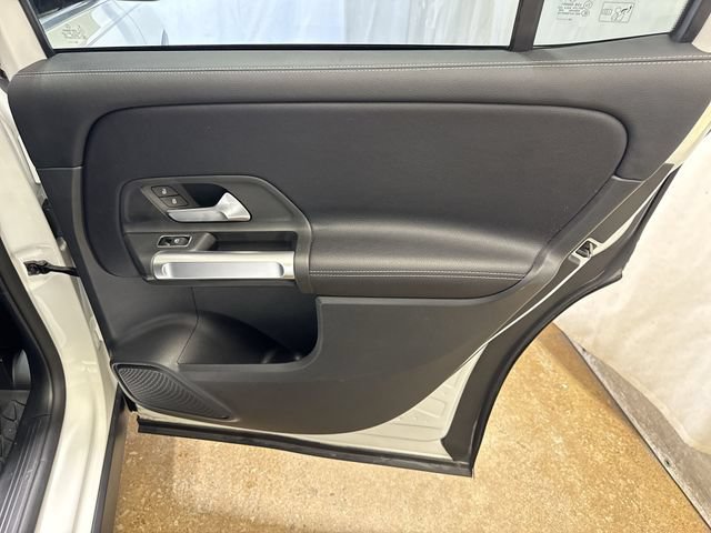 Used 2023 Mercedes-Benz GLB 250 4MATIC image 26