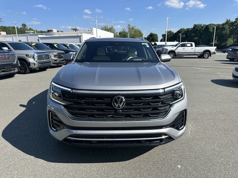 Used 2024 Volkswagen Atlas Cross Sport SEL Premium R-Line AWD/4WD image 8
