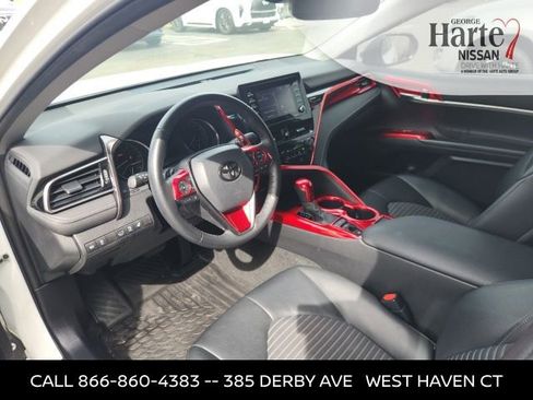 Used 2022 Toyota Camry SE w/ Cold Weather Package image 12