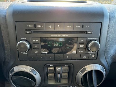 Used 2017 Jeep Wrangler Unlimited Sport w/ Quick Order Package 24S image 23