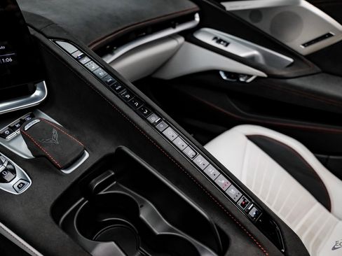 Used 2023 Chevrolet Corvette Stingray Premium Cpe w/ Z51 Performance Package image 68