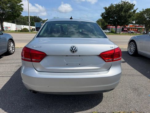 Used 2014 Volkswagen Passat 1.8T Wolfsburg Edition FWD image 4