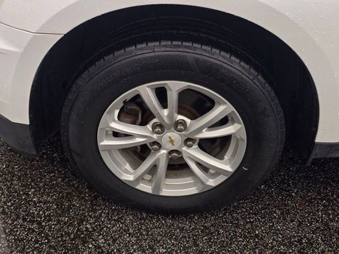 Used 2017 Chevrolet Equinox LT w/ Convenience Package image 54