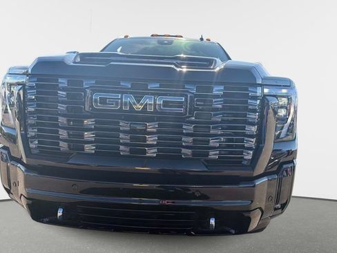 New 2026 GMC Sierra 2500 Denali Ultimate AWD/4WD image 8