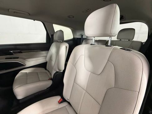 Used 2021 Kia Telluride EX w/ EX Premium Package image 27