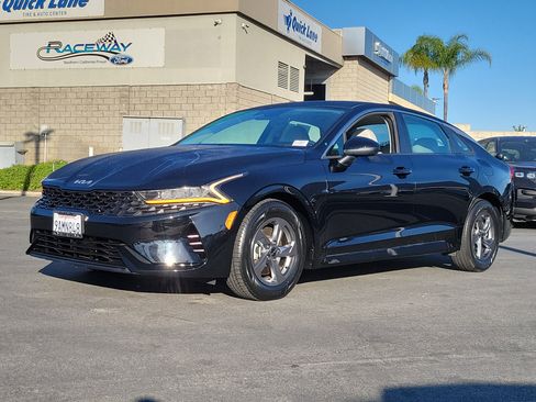 Used 2022 Kia K5 LXS image 16