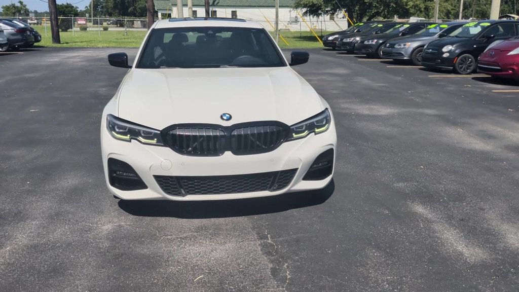 Used 2021 BMW 330i Sedan w/ M Sport Package RWD image 3