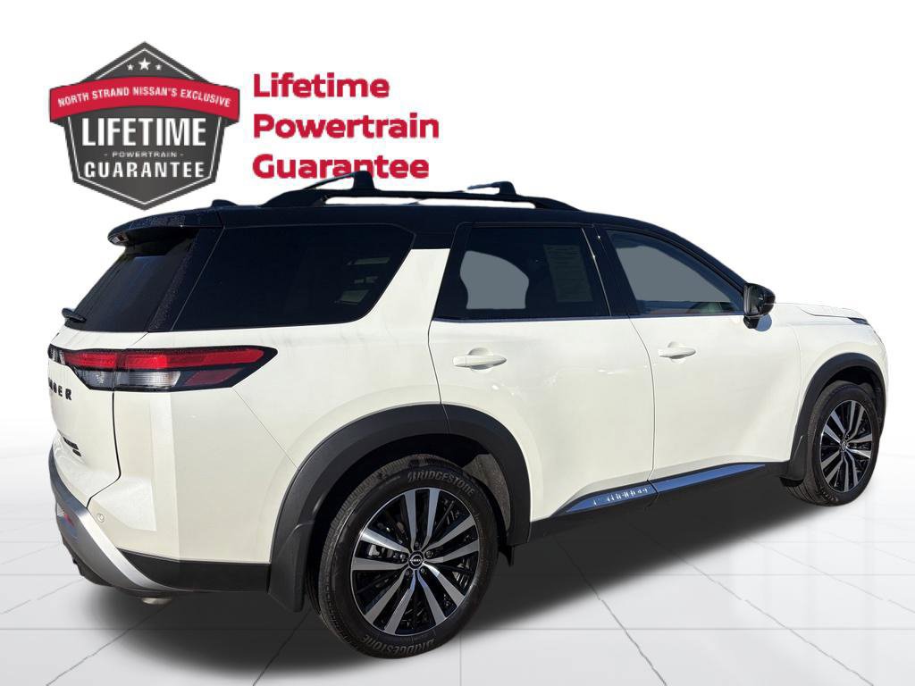 Used 2024 Nissan Pathfinder Platinum AWD/4WD image 7