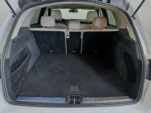 Used 2018 Mercedes-Benz GLC 300 4MATIC image 24