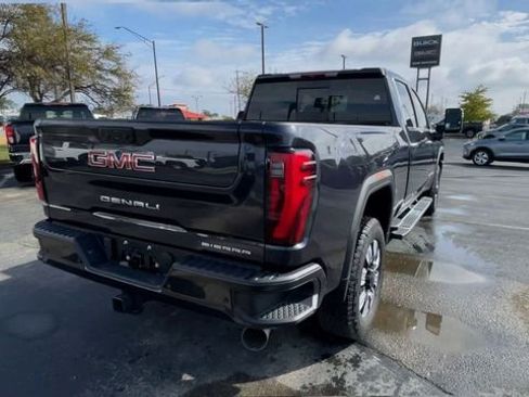 New 2025 GMC Sierra 2500 Denali image 9