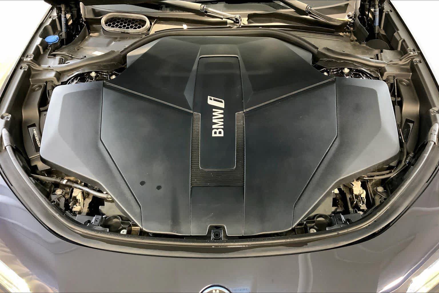 Used 2023 BMW i7 xDrive60 w/ Executive Package 2 AWD/4WD image 30